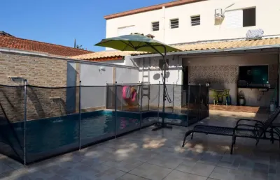 Agradável sobrado para venda em cibratel i com 3 quartos, sendo 1 suíte, 107m²