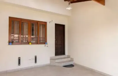 Elegante casa tipo para venda em jardim santa mena com 3 quartos, 142m²