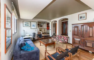 Confortável apartamento tipo para venda em moema com 3 quartos, sendo 1 suíte, 210m²