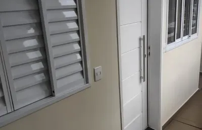 Casa/ sobrado para alugar com 2 cômodos com 1 quartos, 1 cozinha, 1 banheiro e 1 lavanderia (imovel individual) ( preferencialmente casal ou moças sem filhos e não aceitamos pet )
