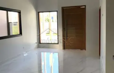 Linda casa à venda no urbanova. excelente localização!