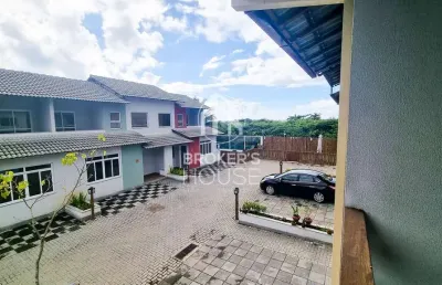 Casa à venda, 4 quartos sendo 1 suíte com acesso a praia  pelo condomínio em manguinhos, serra, es
