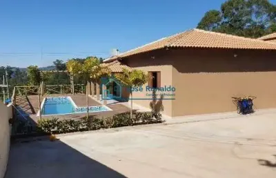 Casa com piscina em condomínio, cidade de atibaia, aceita entrada e parcelas, aceita carro