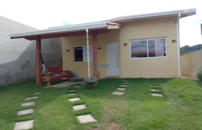 Casa em atibaia com fácil acesso, ótimo para moradia