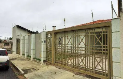 Casa com 3 quartos à venda na Rua Osasco, Champagnat, Londrina