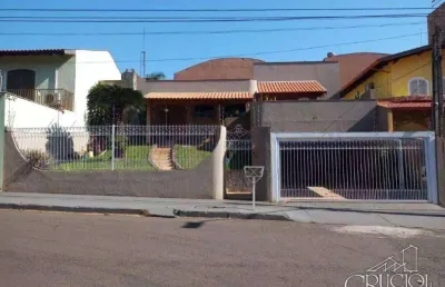 Casa com 3 quartos à venda na Rua Olavo Bilac, Champagnat, Londrina