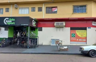 Casa comercial com 1 sala para alugar na Rua Guaranis, Casoni, Londrina