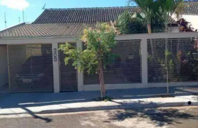 Casa com 3 quartos à venda na Rua Inácio Grzelak, Heimtal, Londrina
