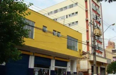 Sala comercial com 4 salas para alugar na Rua Maranhão, Centro, Londrina