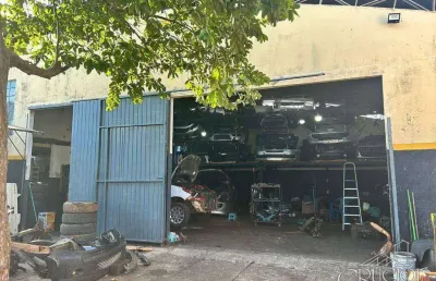 Barracão / Galpão / Depósito à venda na Rua Tremembés, Casoni, Londrina