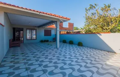 Bela casa a venda no centro de imbé próximo de escolas e comércio em geral