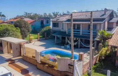 Excelente sobrado a venda no centro e próximo a barra de imbé