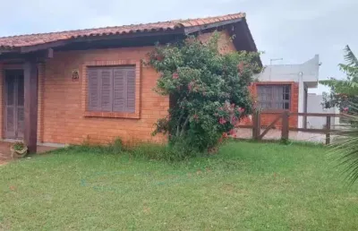 Casa com 2 quartos à venda na Zona Nova, Tramandaí 