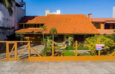 Casa com 5 quartos à venda no Centro, Tramandaí 