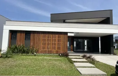 Casa em condomínio fechado com 4 quartos à venda no Condomínio Marítimo, Tramandaí 