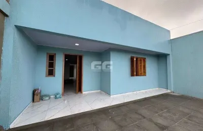 Cidreira/rs-casa no centro da cidade a poucos metros da beira mar.
