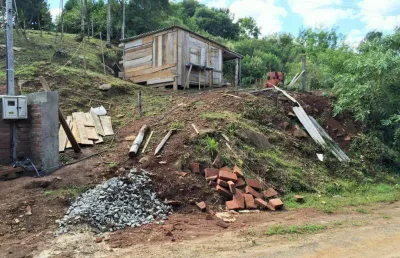 Terreno à venda na 8 de março, 33, vale dos pinheiros, gramado por r$ 398.000