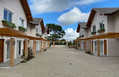 Casa em condomínio fechado com 2 quartos à venda na 1° de maio, 373, várzea grande, gramado por r$ 795.000