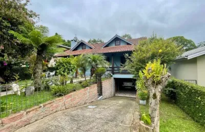 Casa com 4 quartos à venda na almiro drecksler, 278, pórtico, gramado por r$ 1.500.000