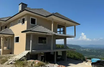 Casa com 5 quartos à venda na guilherme ecker, 185, linha tapera, gramado por r$ 4.750.000