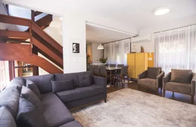 Casa com 4 quartos à venda na rua piratini, 416, bavaria, gramado por r$ 2.500.000