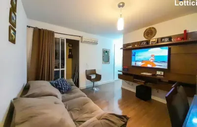 Excelente apartamento: sacada, churrasqueira, vaga privativa e 3 dormitórios!