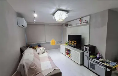 Lindo apartamento na praia de icaraí, vista mar, salão, 3 quartos, suíte, banho, copa cozinha, área, dependências empregada e 1 vaga.