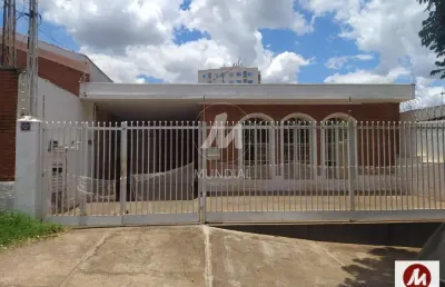 Casa (térrea na rua) 3 dormitórios/suite, cozinha planejada