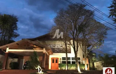 Casa (sobrado em condominio) 5 dormitórios/suite, cozinha planejada, portaria 24 horas, lazer, espaço gourmet, salão de festa, salão de jogos, elevador, em condomínio fechado