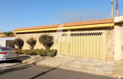 Casa (térrea na rua) 3 dormitórios/suite, cozinha planejada