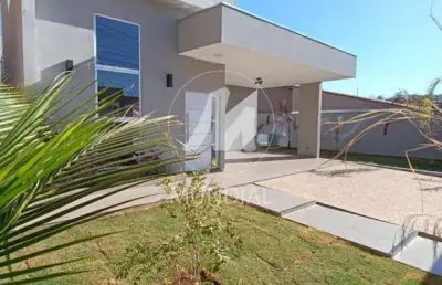 Casa (térrea na rua) 3 dormitórios/suite, cozinha planejada