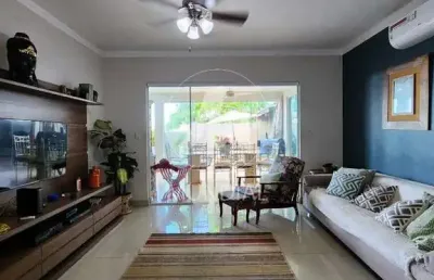 Casa (sobrado em condominio) 4 dormitórios/suite, cozinha planejada, em condomínio fechado