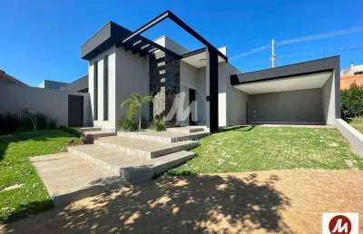 Casa (térrea em condominio) 3 dormitórios/suite, cozinha planejada, portaria 24 horas, em condomínio fechado