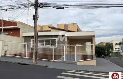 Casa (térrea na rua) 3 dormitórios, cozinha planejada