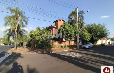 Casa (sobrado na  rua) 3 dormitórios/suite, cozinha planejada