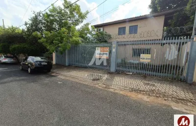 Casa (sobrado na  rua) 4 dormitórios, cozinha planejada
