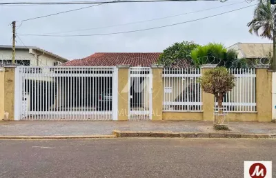 Casa (térrea na rua) 3 dormitórios/suite, cozinha planejada