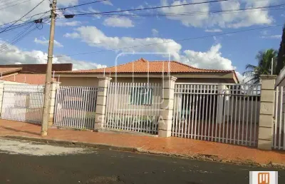 Casa (térrea na rua) 5 dormitórios/suite, cozinha planejada