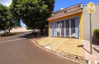 Casa (sobrado na  rua) 3 dormitórios/suite, cozinha planejada