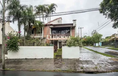 Casa para venda - 485m², 4 dormitórios, sendo 1 suites, 3 vagas - cristal