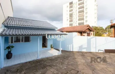 Casa com 2 quartos à venda na Avenida Eduardo Prado, 167, Cavalhada, Porto Alegre
