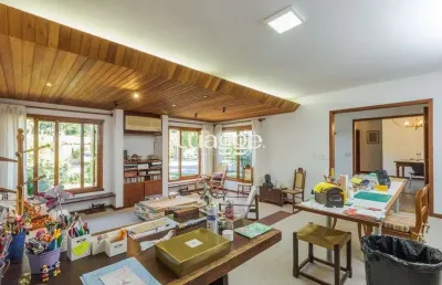 Casa em condomínio para venda com 3 dormitórios, sendo 1 suites e 5 vagas no bairro pedra redonda