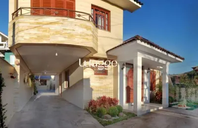 Casa para venda - 293.76m², 3 dormitórios, sendo 1 suites, 6 vagas - guarujá