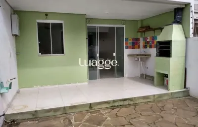 Casa linda com vista para o rio com 3 pavimentos com duas suíte