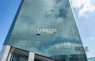 Ferece 42m² de área privativa com vista para o jockey club e pontal shopping.