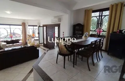 Sobrado, 5 quartos, 2 suites, pátio, 3 vagas - bairro vila nova