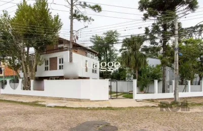 Casa com 2 quartos à venda na Rua dos Guenoas, 1250, Guarujá, Porto Alegre