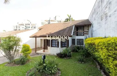 Casa com 3 quartos à venda na Rua Padre João Batista Reus, 2054, Camaquã, Porto Alegre