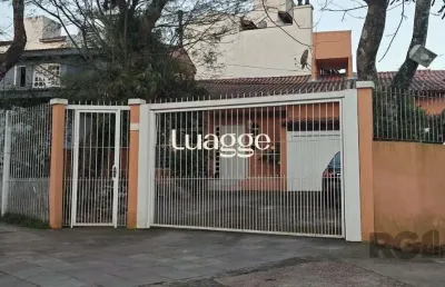 Casa com 4 quartos à venda na Rua Tupã, 211, Vila Assunção, Porto Alegre