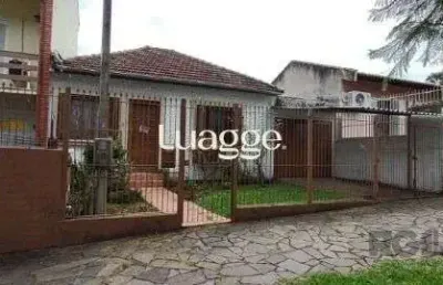 Casa com 3 quartos à venda na Avenida São Sebastião, 296, Nonoai, Porto Alegre